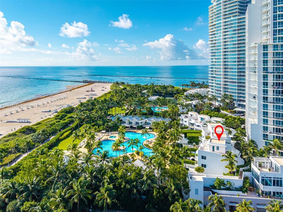 На продажу: $10,000,000 (4 спален, 3 ванн, 2779 Квадратных фут)