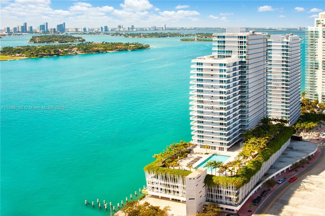 最近租的: $11,995 (2 贝兹, 3 浴室, 1929 平方英尺)