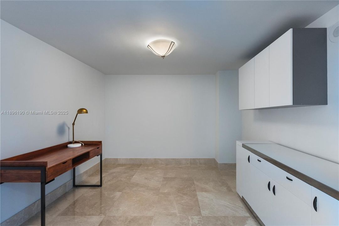 最近租的: $11,995 (2 贝兹, 3 浴室, 1929 平方英尺)