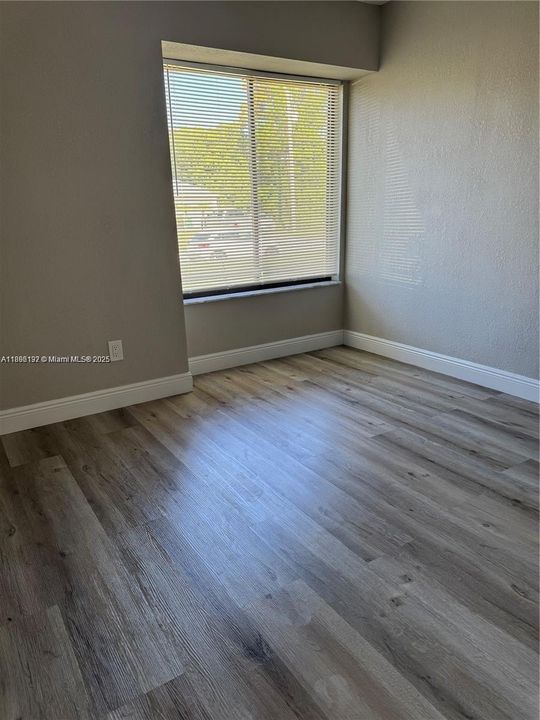 Recently Rented: $2,350 (3 beds, 2 baths, 1168 Square Feet)