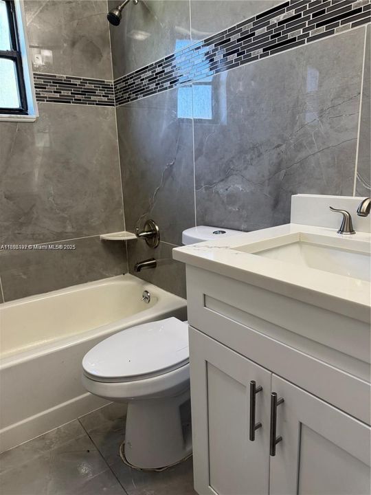 Recently Rented: $2,350 (3 beds, 2 baths, 1168 Square Feet)