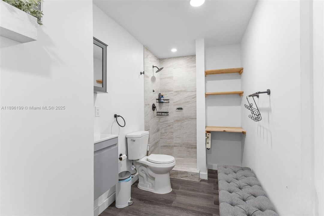 Recientemente alquilado: $15,000 (3 camas, 3 baños, 2874 Pies cuadrados)