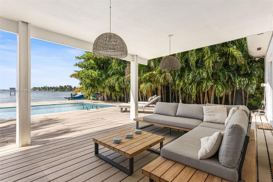 Recientemente alquilado: $15,000 (3 camas, 3 baños, 2874 Pies cuadrados)