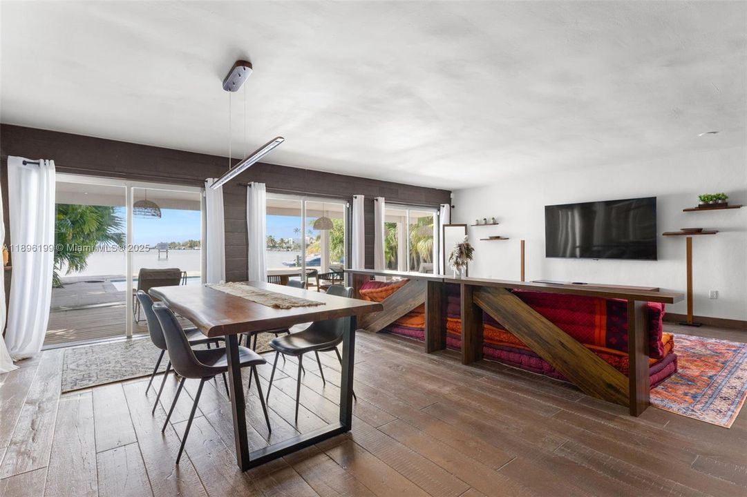 Recientemente alquilado: $15,000 (3 camas, 3 baños, 2874 Pies cuadrados)