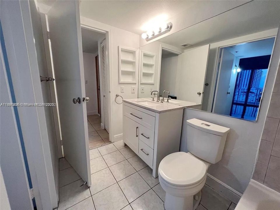 Recientemente alquilado: $2,700 (2 camas, 2 baños, 1030 Pies cuadrados)