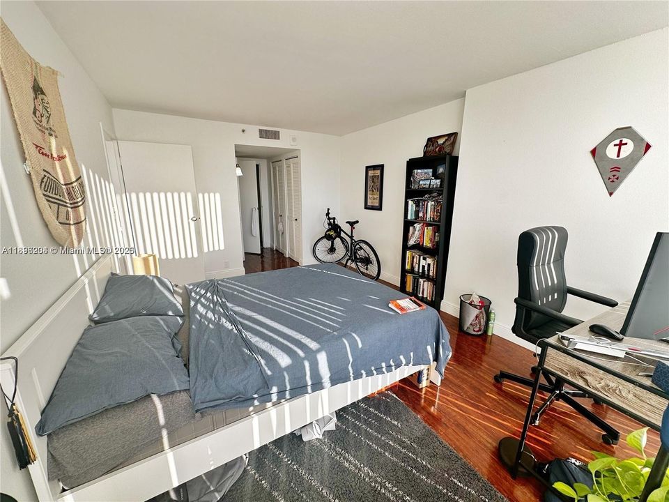 Recientemente alquilado: $2,700 (2 camas, 2 baños, 1030 Pies cuadrados)