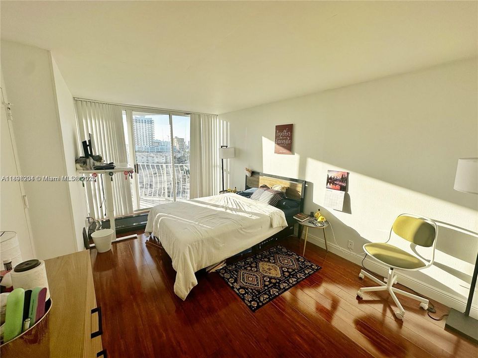 Recientemente alquilado: $2,700 (2 camas, 2 baños, 1030 Pies cuadrados)