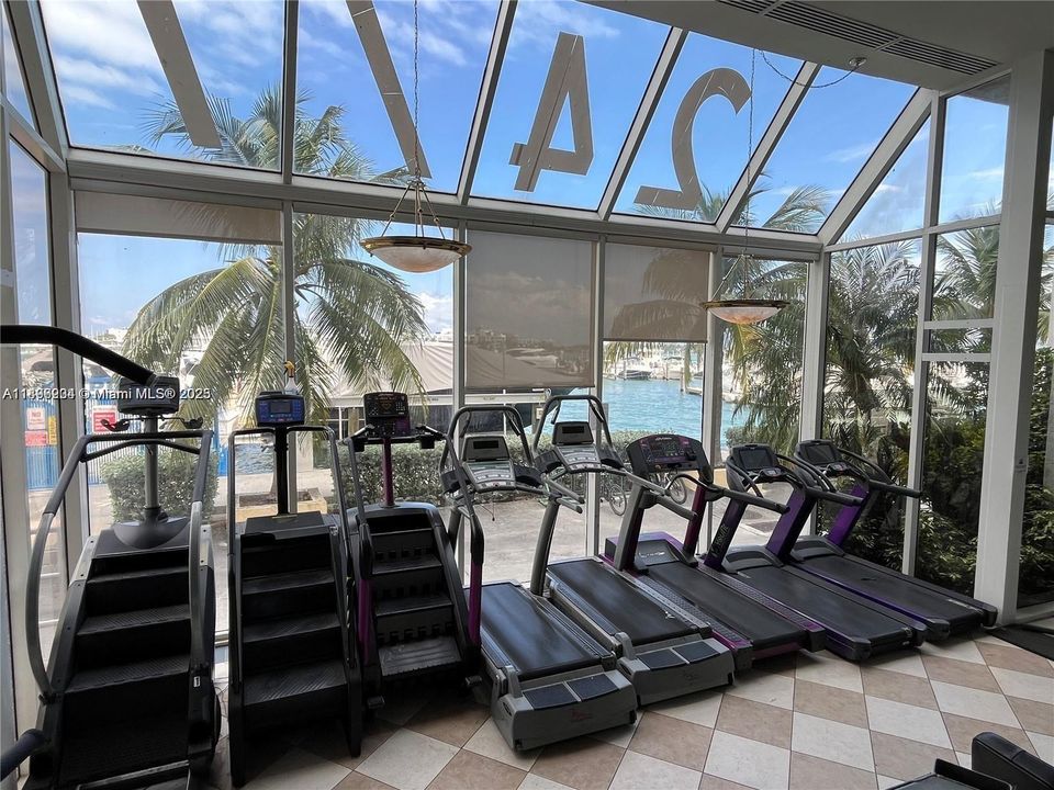 Recientemente alquilado: $2,700 (2 camas, 2 baños, 1030 Pies cuadrados)