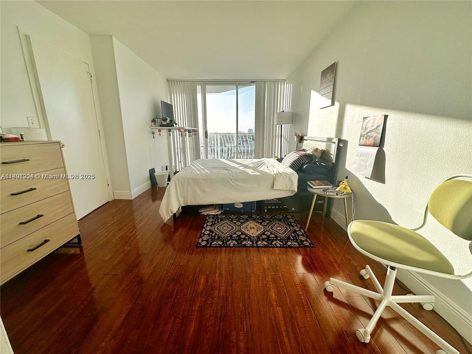 Recientemente alquilado: $2,700 (2 camas, 2 baños, 1030 Pies cuadrados)