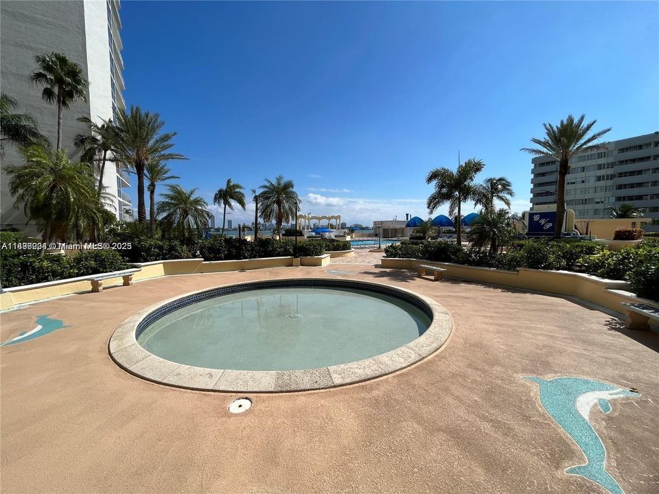 Recientemente alquilado: $2,700 (2 camas, 2 baños, 1030 Pies cuadrados)