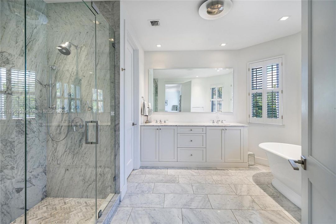 На продажу: $2,900,000 (3 спален, 3 ванн, 2970 Квадратных фут)