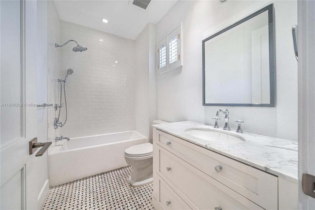 На продажу: $2,900,000 (3 спален, 3 ванн, 2970 Квадратных фут)