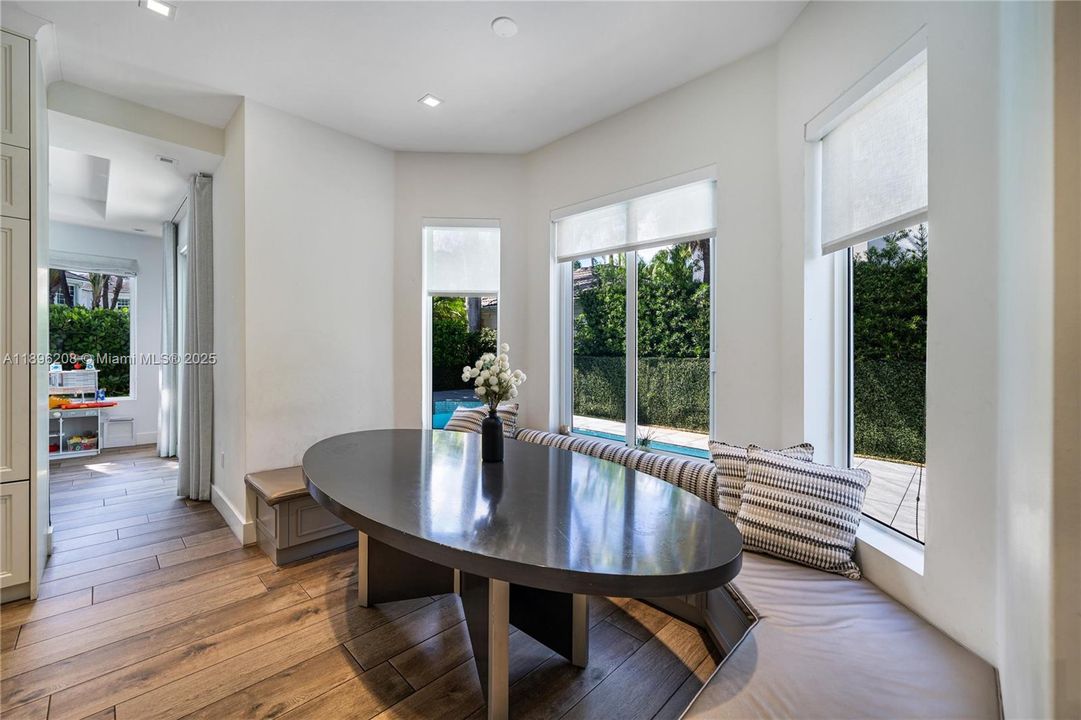 На продажу: $2,900,000 (3 спален, 3 ванн, 2970 Квадратных фут)