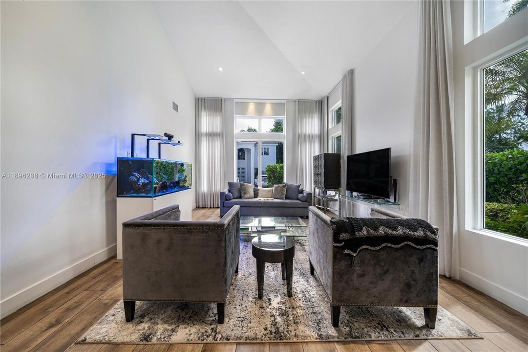 На продажу: $2,900,000 (3 спален, 3 ванн, 2970 Квадратных фут)