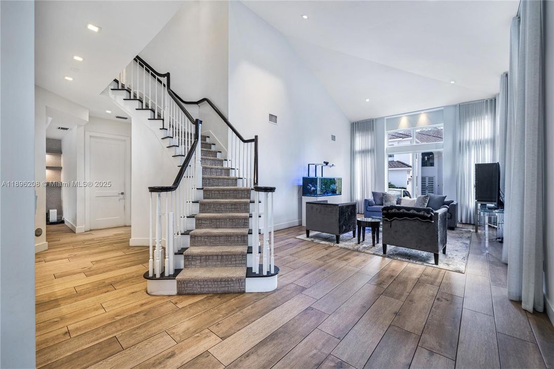 На продажу: $2,900,000 (3 спален, 3 ванн, 2970 Квадратных фут)