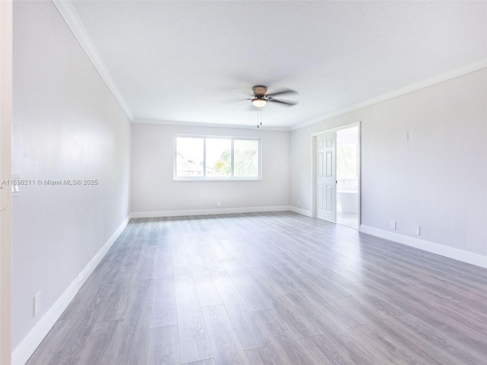 Recently Rented: $9,500 (5 beds, 4 baths, 3654 Square Feet)