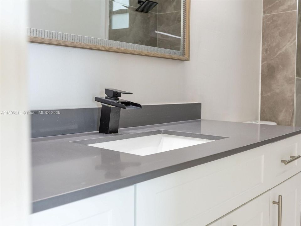 Recently Rented: $9,500 (5 beds, 4 baths, 3654 Square Feet)