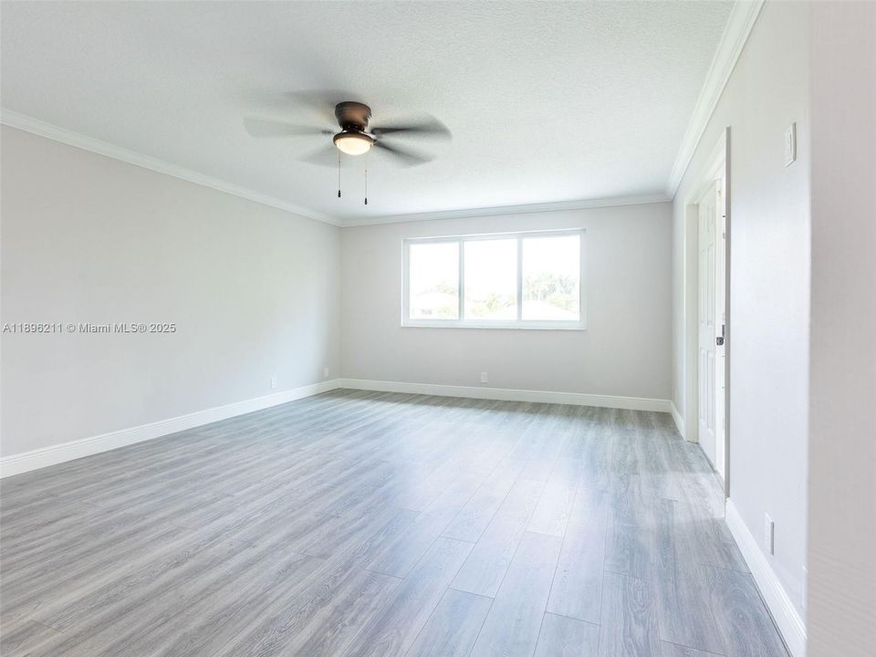 Recently Rented: $9,500 (5 beds, 4 baths, 3654 Square Feet)