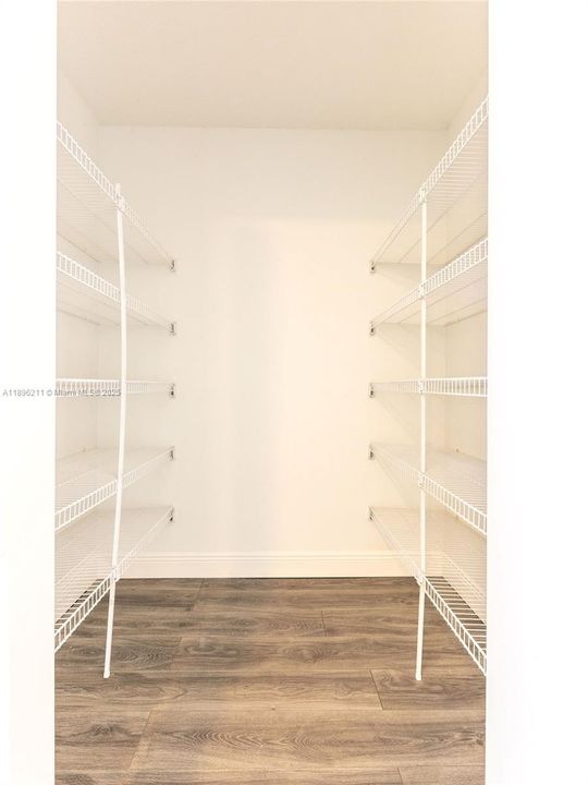 Recently Rented: $9,500 (5 beds, 4 baths, 3654 Square Feet)