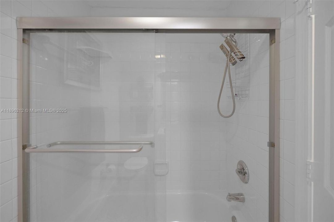 待售: $385,000 (2 贝兹, 2 浴室, 1171 平方英尺)