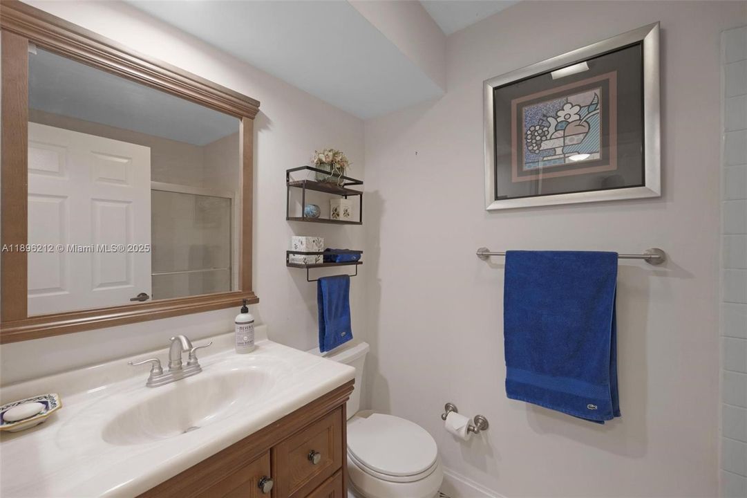 待售: $385,000 (2 贝兹, 2 浴室, 1171 平方英尺)