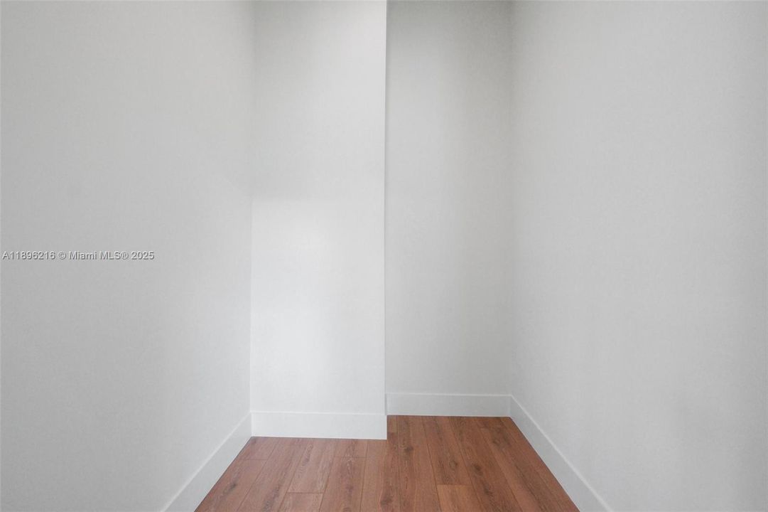 Active With Contract: $10,800 (4 beds, 2 baths, 2136 Square Feet)