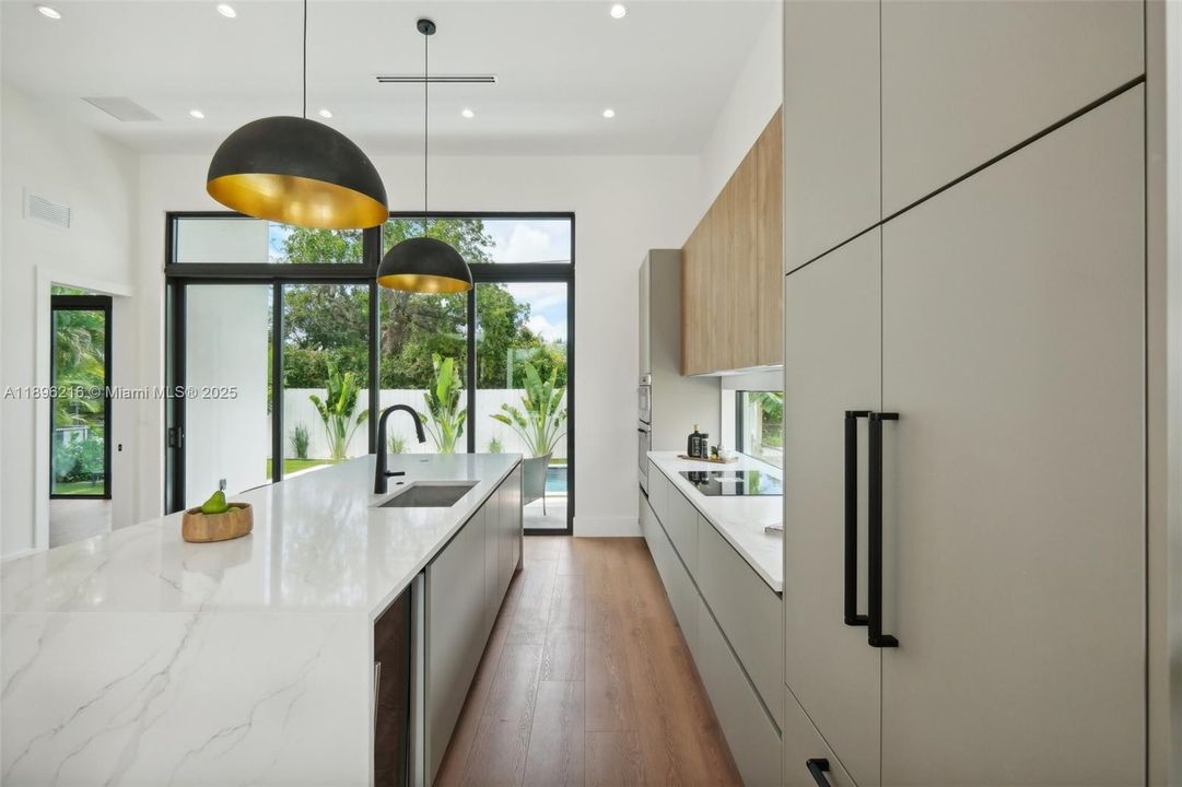 Active With Contract: $10,800 (4 beds, 2 baths, 2136 Square Feet)