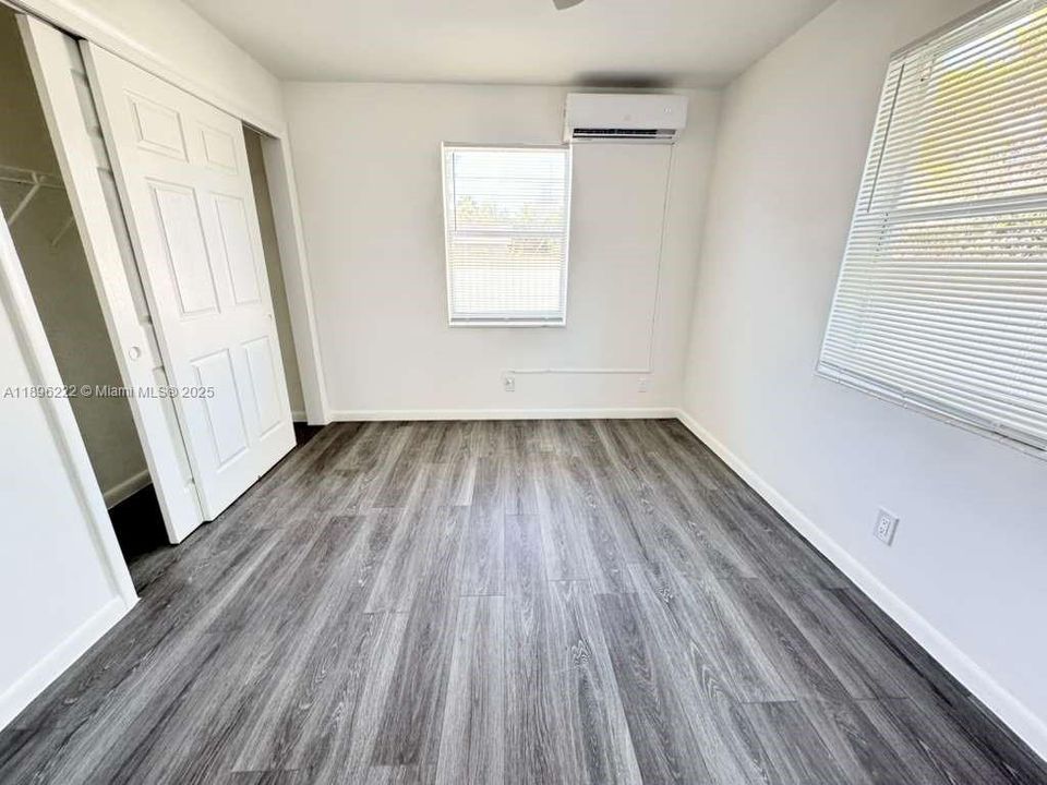 Недавно арендовано: $1,900 (2 спален, 1 ванн, 0 Квадратных фут)