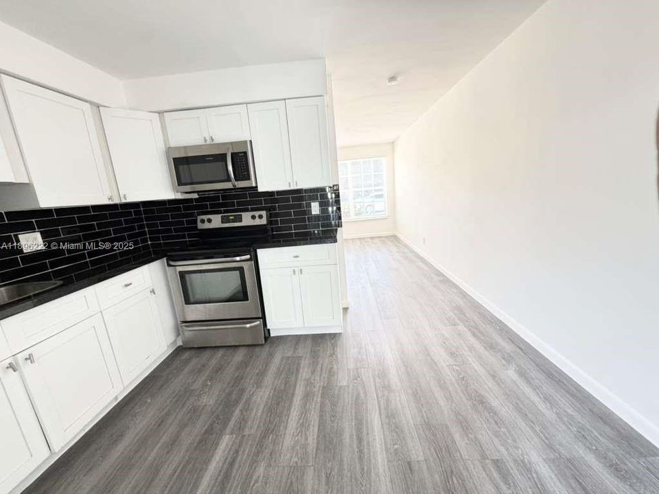 Недавно арендовано: $1,900 (2 спален, 1 ванн, 0 Квадратных фут)