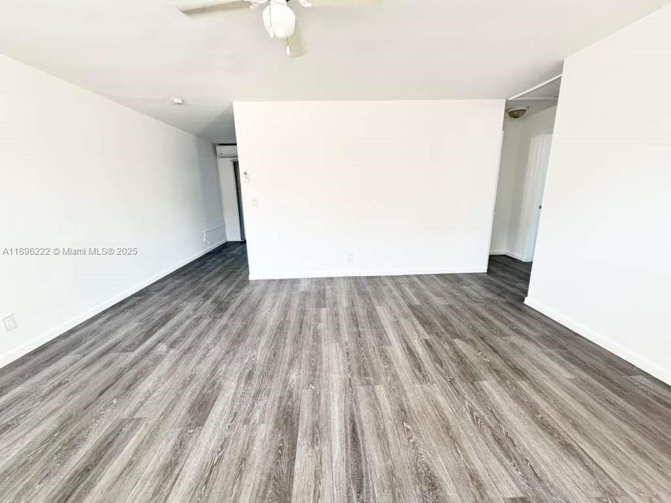 Недавно арендовано: $1,900 (2 спален, 1 ванн, 0 Квадратных фут)