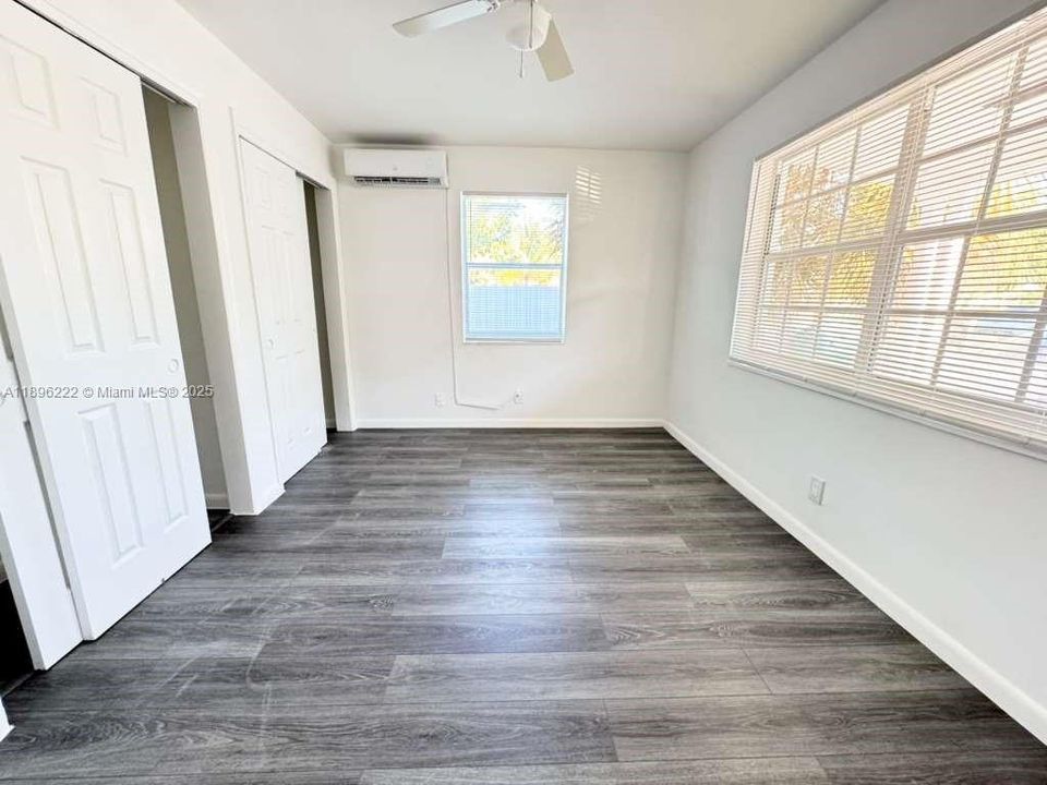 Недавно арендовано: $1,900 (2 спален, 1 ванн, 0 Квадратных фут)