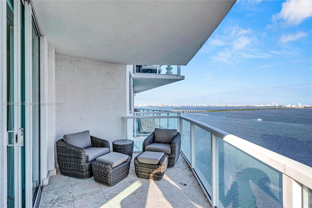 На продажу: $1,100,000 (2 спален, 2 ванн, 1508 Квадратных фут)