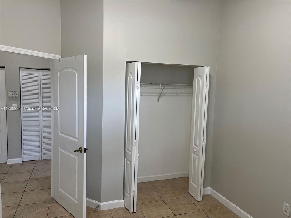 Active With Contract: $705,000 (3 beds, 2 baths, 1878 Square Feet)