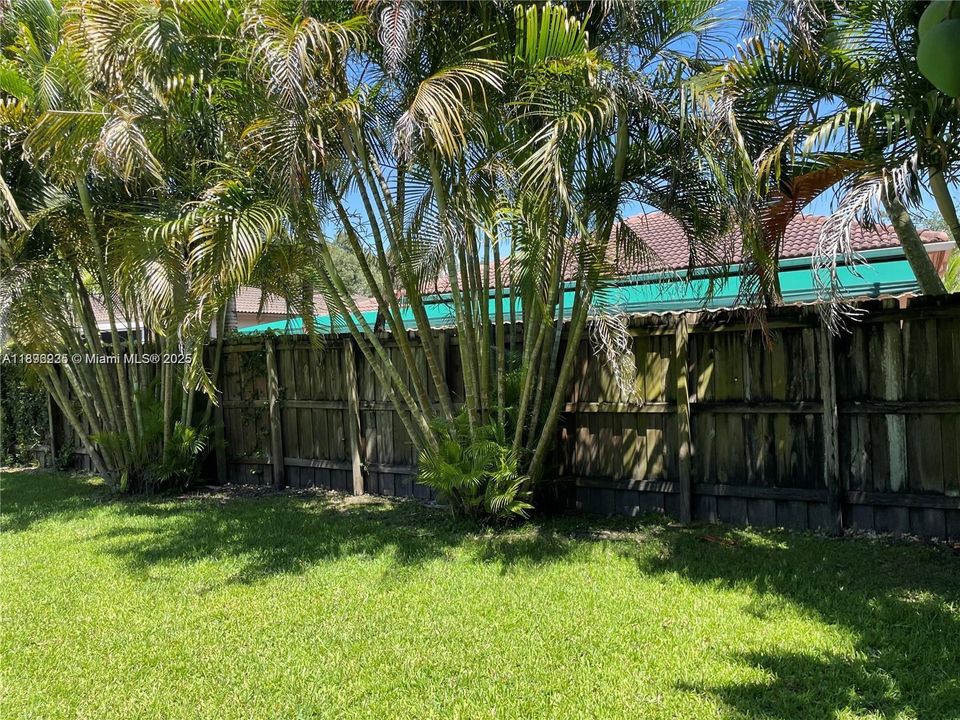 Active With Contract: $705,000 (3 beds, 2 baths, 1878 Square Feet)