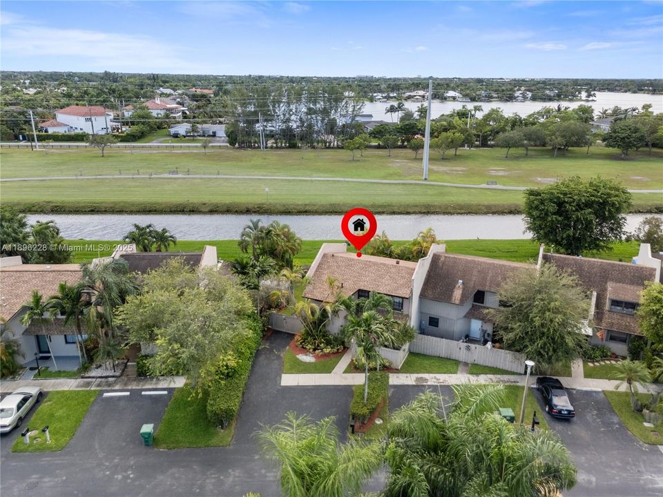 En Venta: $640,000 (2 camas, 2 baños, 1578 Pies cuadrados)