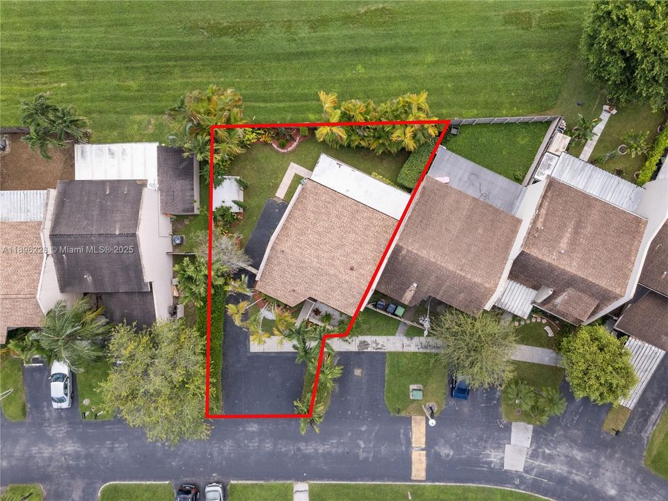 En Venta: $640,000 (2 camas, 2 baños, 1578 Pies cuadrados)