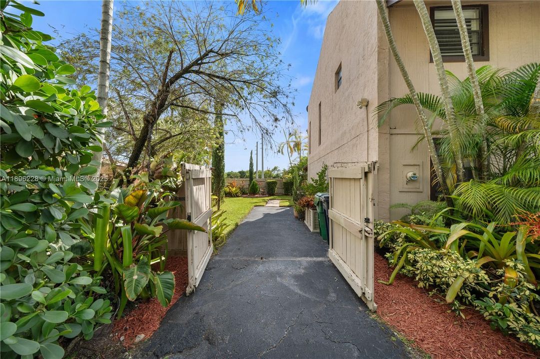 En Venta: $640,000 (2 camas, 2 baños, 1578 Pies cuadrados)