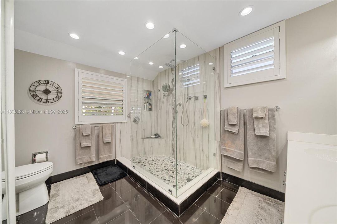 En Venta: $640,000 (2 camas, 2 baños, 1578 Pies cuadrados)