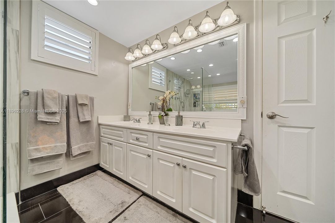 En Venta: $640,000 (2 camas, 2 baños, 1578 Pies cuadrados)