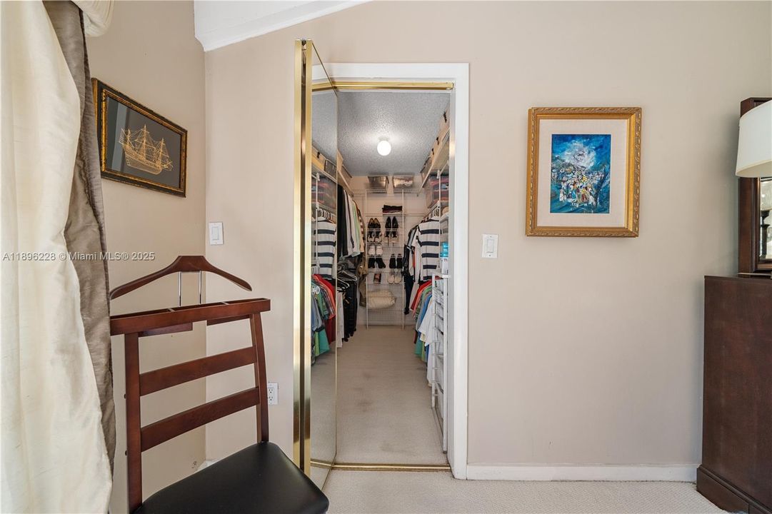 En Venta: $640,000 (2 camas, 2 baños, 1578 Pies cuadrados)