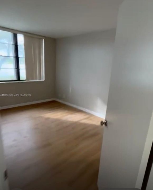 Recently Rented: $1,800 (2 beds, 2 baths, 890 Square Feet)