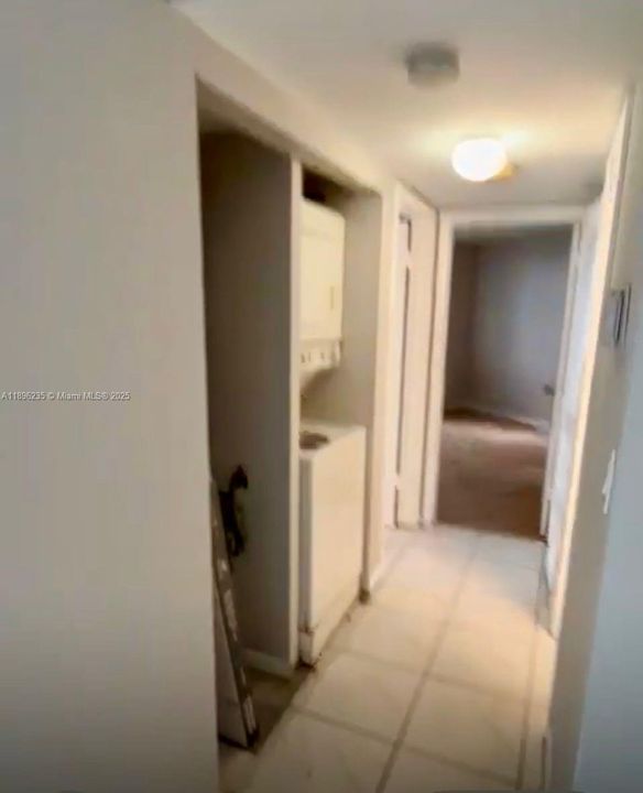 Recently Rented: $1,800 (2 beds, 2 baths, 890 Square Feet)