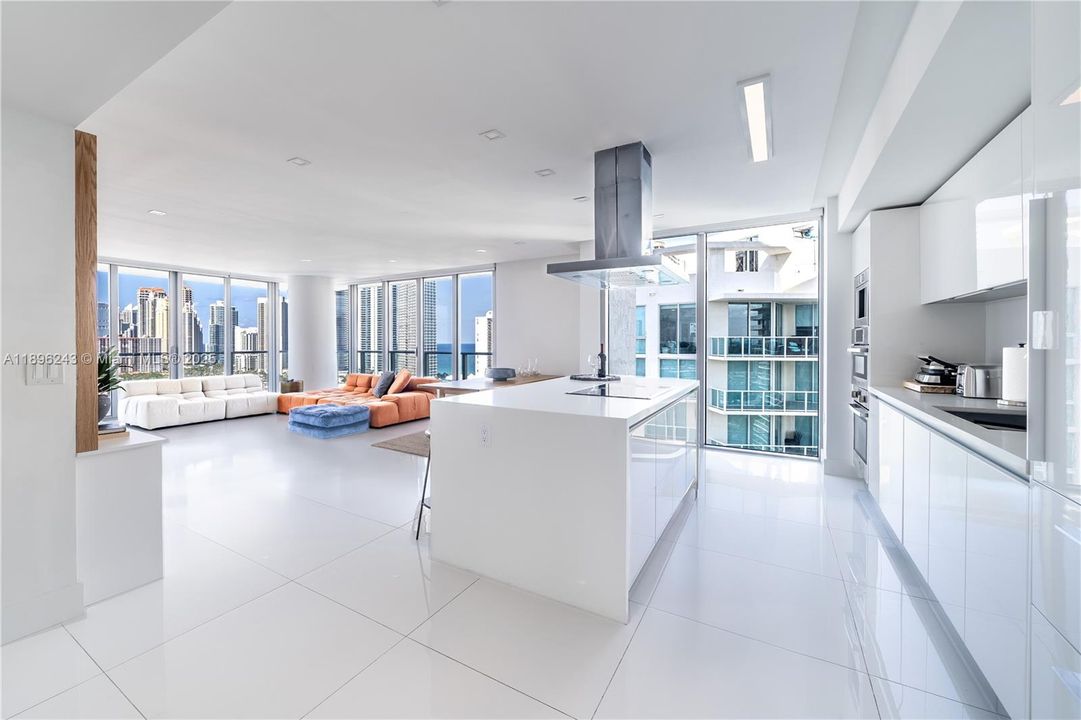 For Sale: $1,980,000 (3 beds, 3 baths, 1892 Square Feet)