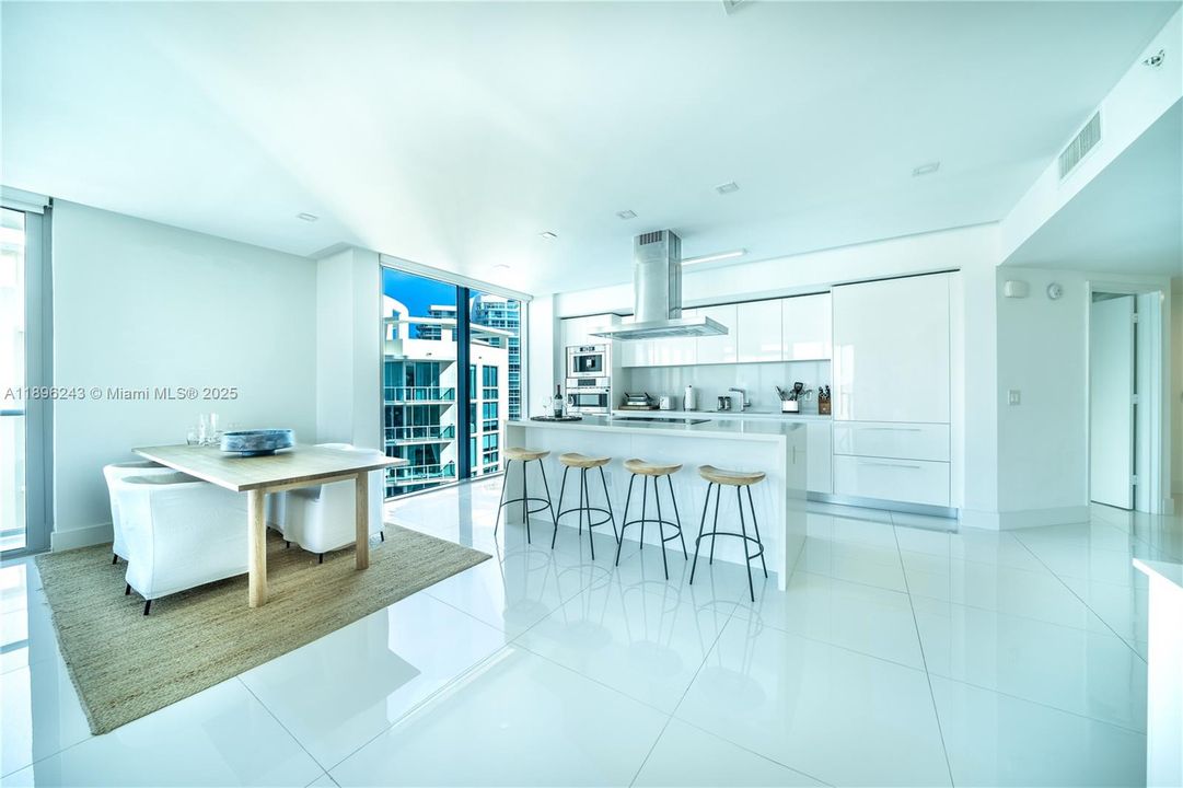 For Sale: $1,980,000 (3 beds, 3 baths, 1892 Square Feet)