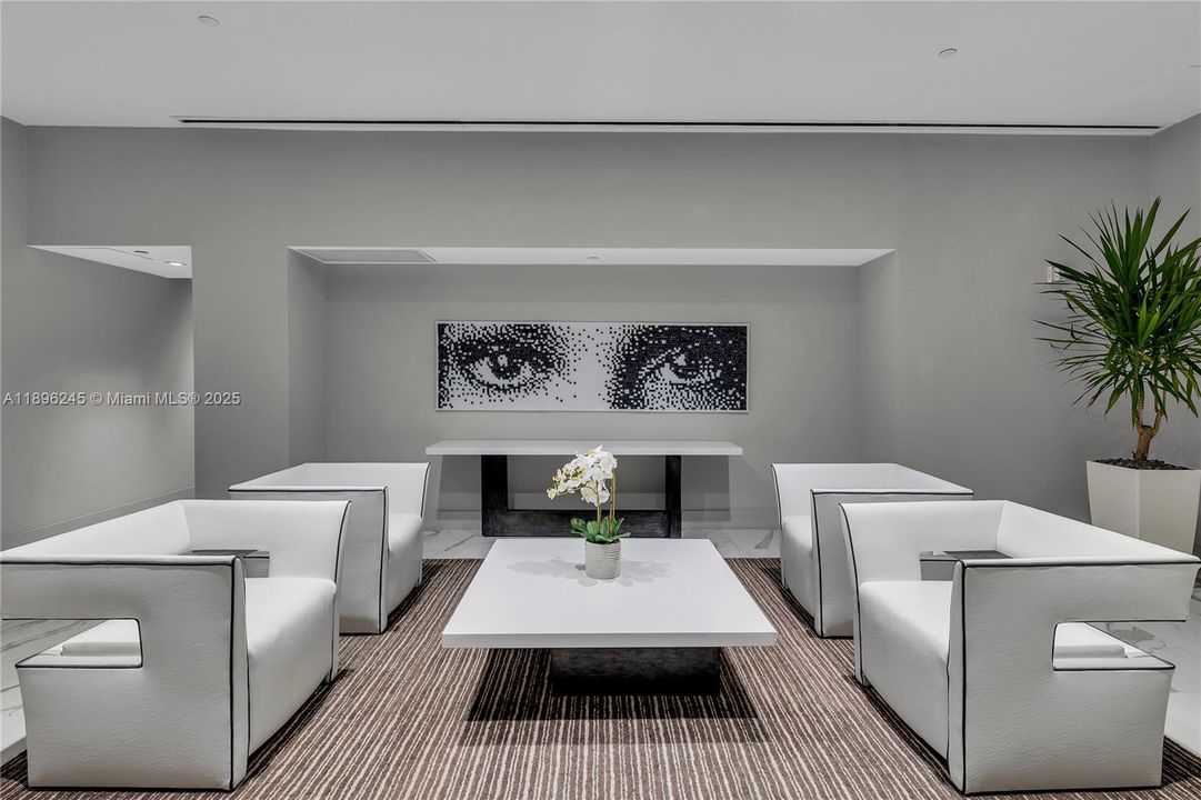 For Sale: $2,890,000 (3 beds, 3 baths, 2777 Square Feet)