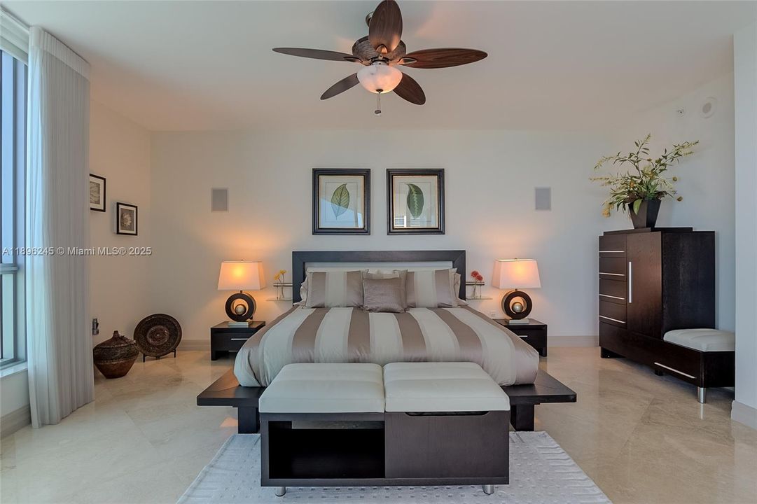 For Sale: $2,890,000 (3 beds, 3 baths, 2777 Square Feet)