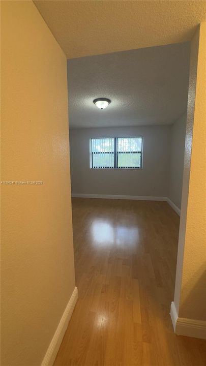 Activo con contrato: $2,200 (2 camas, 2 baños, 986 Pies cuadrados)