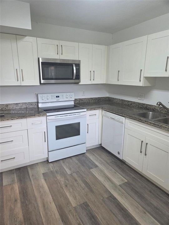 В аренду: $2,480 (2 спален, 2 ванн, 1231 Квадратных фут)