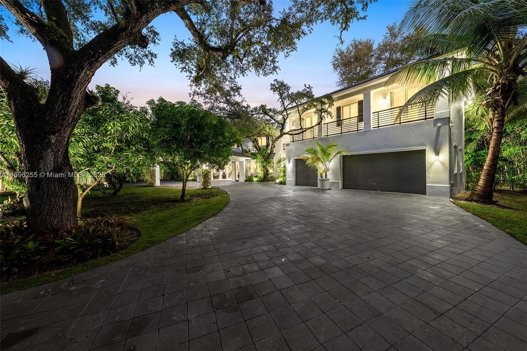 For Sale: $6,900,000 (7 beds, 7 baths, 0 Square Feet)