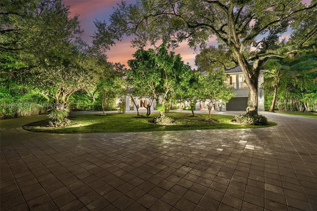 For Sale: $6,900,000 (7 beds, 7 baths, 0 Square Feet)